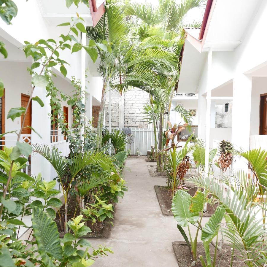 Apartamento Rumah Side Gili Trawangan Exterior foto